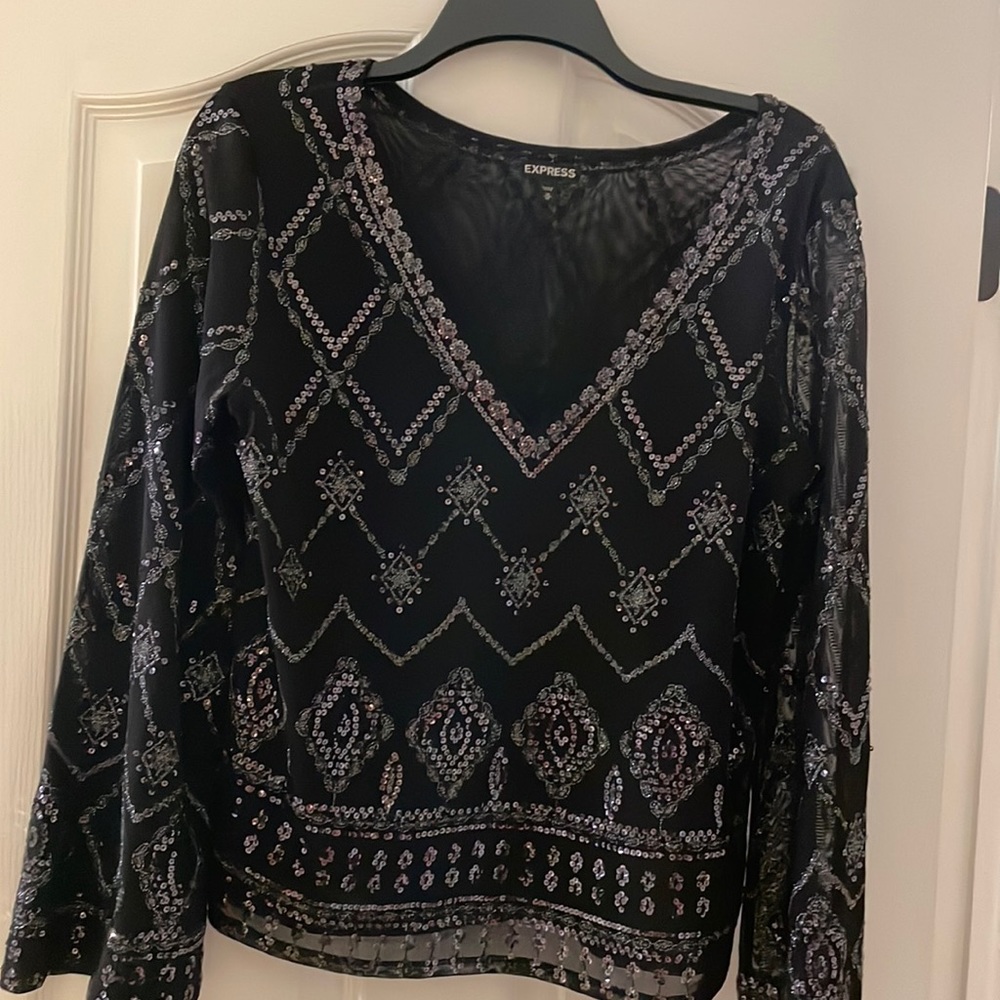 express sequenced bell sleeve top